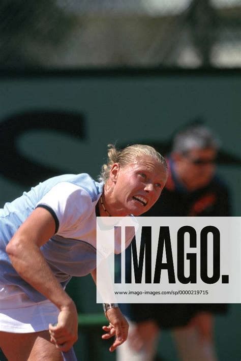 Tina Pisnik Slowenien Aufschlag Tennis Damen French Open 2000 WTA