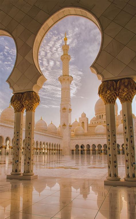 The Pillars Of The Earth Muslim Culture Mosque Architecture Sheikh