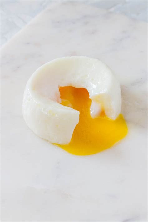 How To Make Instant Pot Poached Eggs - Carmy - Easy Healthy-ish Recipes