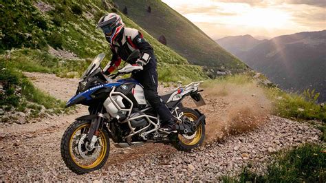 Bookings For Flagship Bmw R Gs And R Gs Adventure Begin