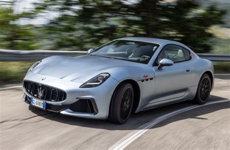 瑪莎拉蒂雙門跑車「maserati Granturismo Primaserie 75 週年限量版」 雙色抵台 世界高級品