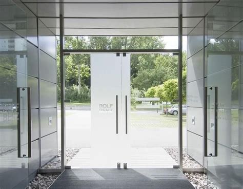 Modern Frameless Glass Entrance Door