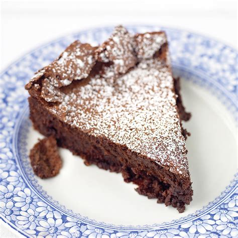 Flourless Fudge Cake