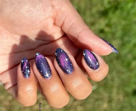 Cat Eye Nails The Mesmirizing Trend That Will Captivate You