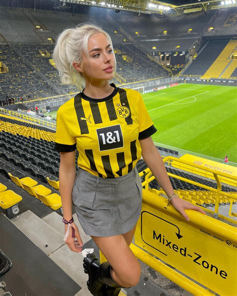 I M Dortmund S Sexiest Fan And I Double Up As A Lingerie Model And