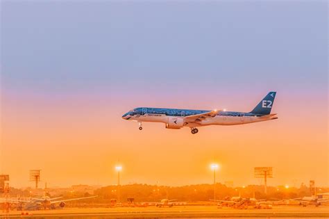 Embraer’s E190-E2 Jet Shows Off Its Shark Livery and Prowess on a Tour ...