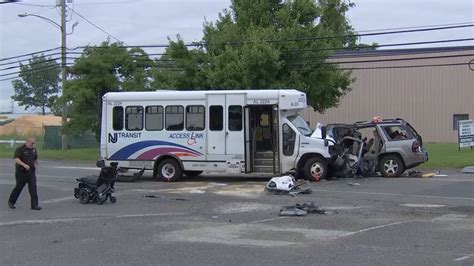 Man Dies 4 Hurt As New Jersey Transit Access Link Bus And Suv Collide