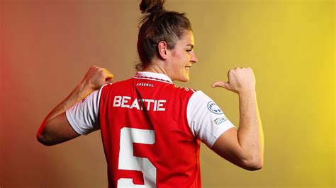 Arsenal Women Star Jen Beattie Targetting Double League Title Win At