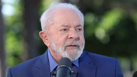 Lula diz que cidadãozinho quis dar golpe e que Venezuela tem mais