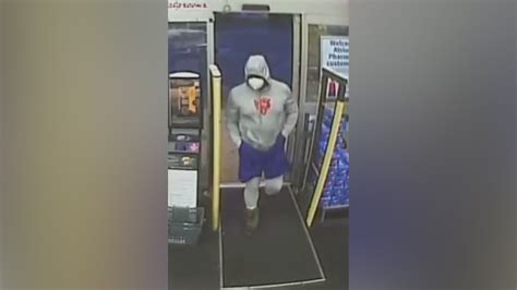 Norfolk Police Investigating Burglary At Walgreens Youtube