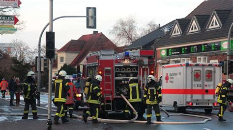 Brand In Leeste Dichter Rauch Dringt Aus Wohnung