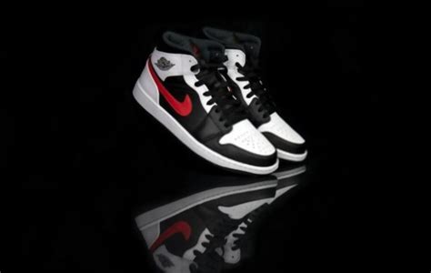 Jordan Shoe Size Chart: Are Their Size Same Nike? - The Shoe Box NYC