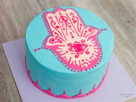 Torta Mandala Mano Hamsa Pasteleriadulcedelirio Cl Tortas