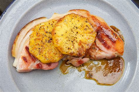 Ham Steaks With Peppered Pineapple Pineapple Vinegar Canned Pineapple