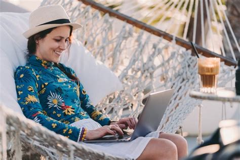 Digital Nomad Dijital Göçebe nedir Kariyer Rehberi