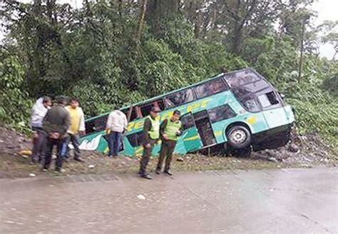 Bus Se Embarranca Y Deja 7 Muertos Y 41 Heridos