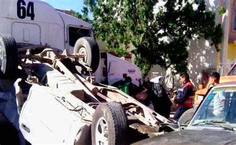 Tractocami N Se Queda Sin Frenos Y Arrolla A Veh Culos