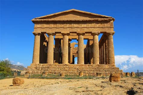 Temple of Concordia / Agrigento, Sicily Stock Image - Image of rock, landscape: 11341141