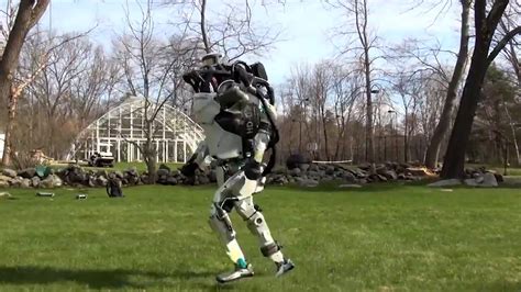 Boston Dynamics Atlas Robot Shows Off Its Parkour Moves