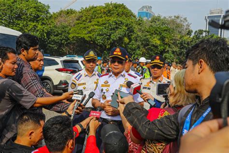 Dishub Dki Ciduk Juru Parkir Liar Di Lokasi