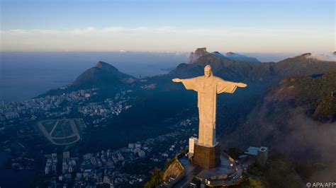 Neue Christus-Statue löst Wettstreit in Brasilien aus