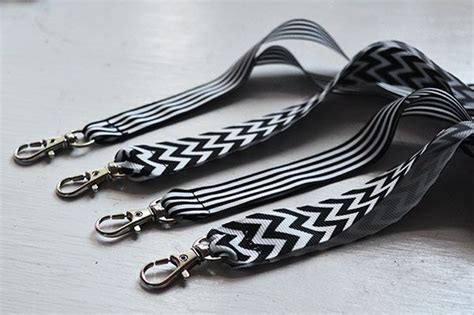 Super Simple Diy Lanyards Tutorial That You Can Make In Under 10