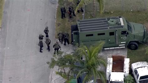 Barricaded Man Surrenders After Swat Team Responds To Sw Miami Dade Home Nbc 6 South Florida