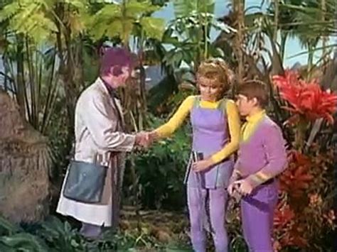 Lost In Space S03 E23 The Great Vegetable Rebellion Video Dailymotion