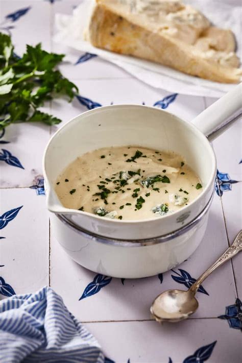 Easy gorgonzola sauce recipe | Simone's Kitchen