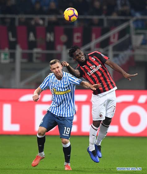 Serie A AC Milan Beat Spal 2 1 People S Daily Online