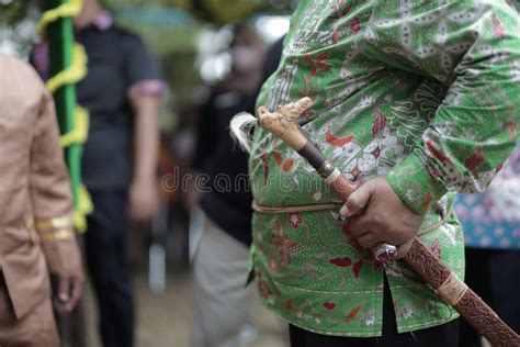 A Man With Mandau Dayak Tribe Editorial Image Image Of Carnival