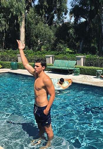 Charlie Hall Shirtless Underwear Gay Or Girlfriend College