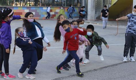 Las mascarillas dejarán de ser obligatorias también en los recreos