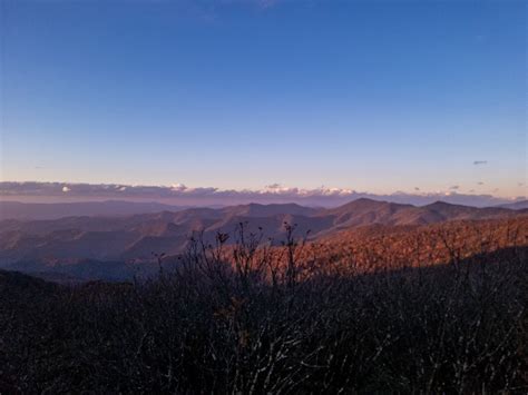 Blue Ridge mountains in NC at sunset. [oc][3923x2943] : r/EarthPorn