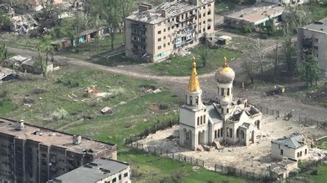 Ukraine Diese Drohnen Aufnahmen zeigen das erschreckende Ausmaß der