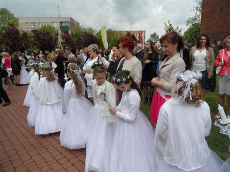 Pierwsza Komunia u św Stanisława w Myszkowie ZDJĘCIA NaszeMiasto pl