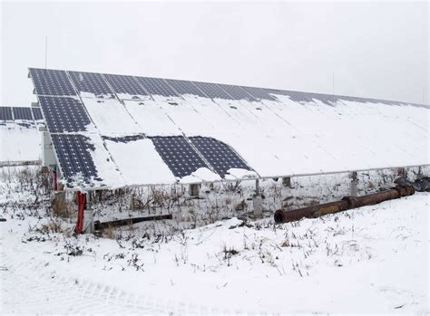 How To Keep Snow Off Solar Panels - Kyle's Garage