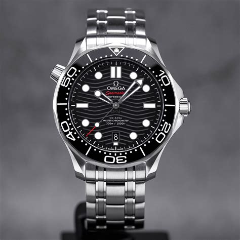 omega seamaster diver  black dial  omniluxe