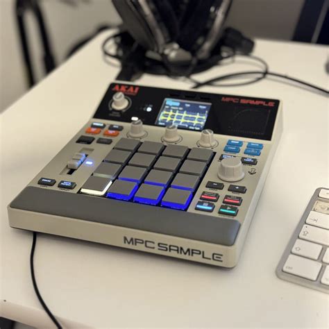 Akai Professional MPC Sample Review Gear4music