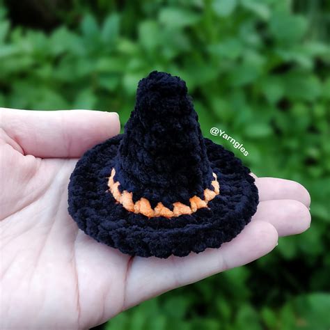 Ravelry Tiny Witch S Hat Pattern By Yuna Fadeeva