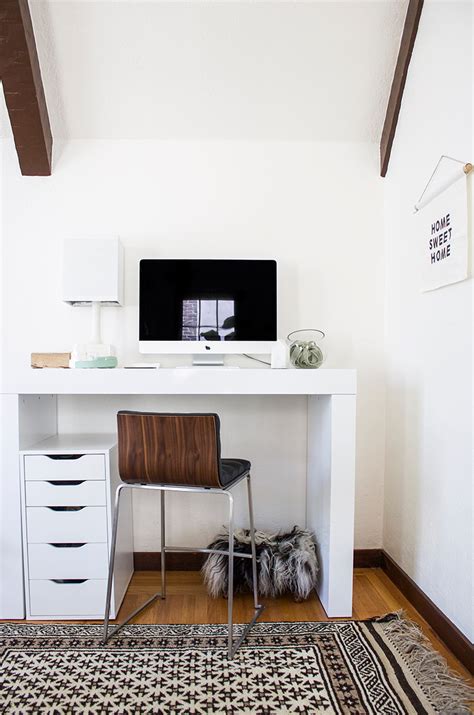 Tips and Tricks for Minimalist Home Office Organization - copycatchic