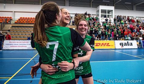 Dames 1 Zet Kroon Op Top Seizoen Volleybalvereniging Alterno Apeldoorn