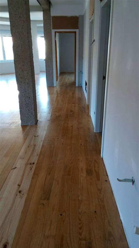 LIJADO Y BARNIZADO CON BARNIZ AL AGUA SATINADO Hardwood Floors