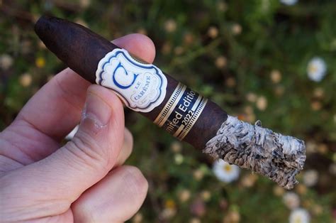 Team Cigar Review Crowned Heads Le Car Me Belicosos Finos Le