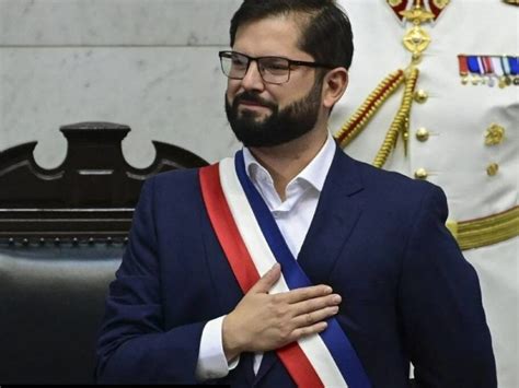 Gabriel Boric el presidente más joven del mundo jura como presidente