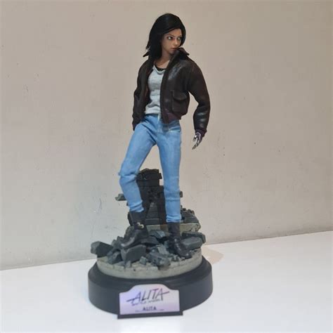 Hot Toys Alita With Rooted Hair And Extras Clothing Hobbies Toys