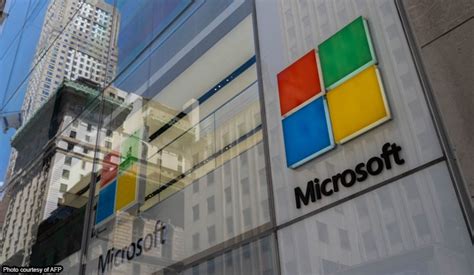 microsoft cutting  jobs   gaming unit