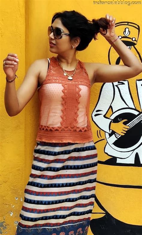 Manisha Yadav Tamil Actress T1 11 Hot Sleeveless Photo Starcelebblog