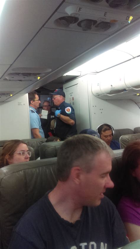 VIDEO: JetBlue flight hits turbulence, makes emergency landing