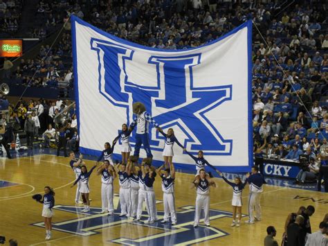 The Claunch's: Kentucky Basketball!